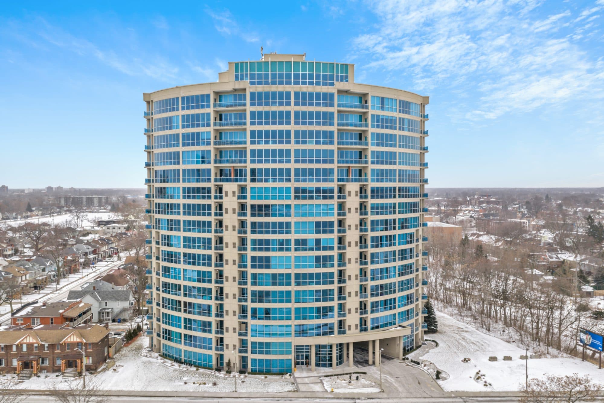 Condo in Windsor, ON