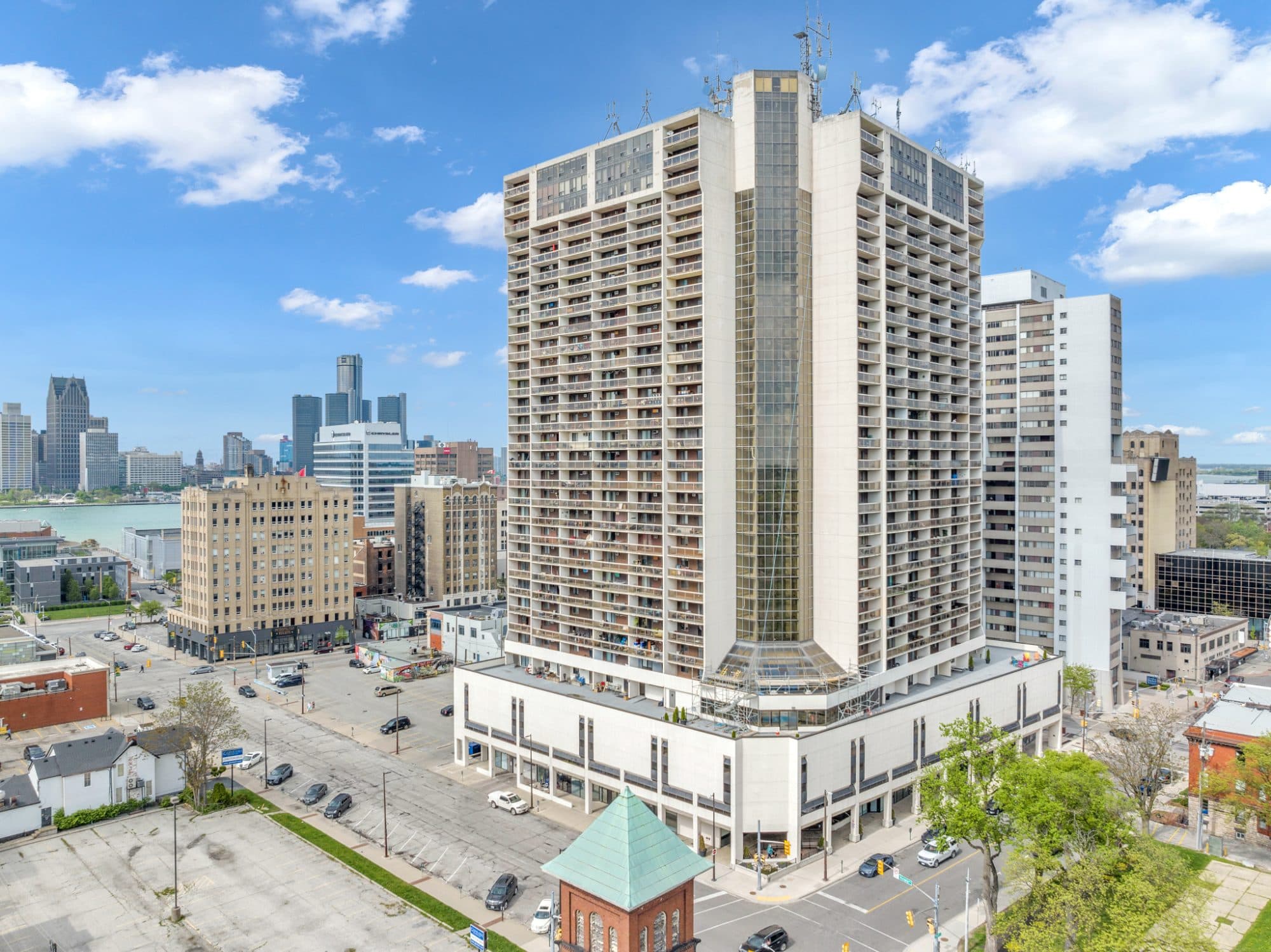 Condo in Windsor, ON